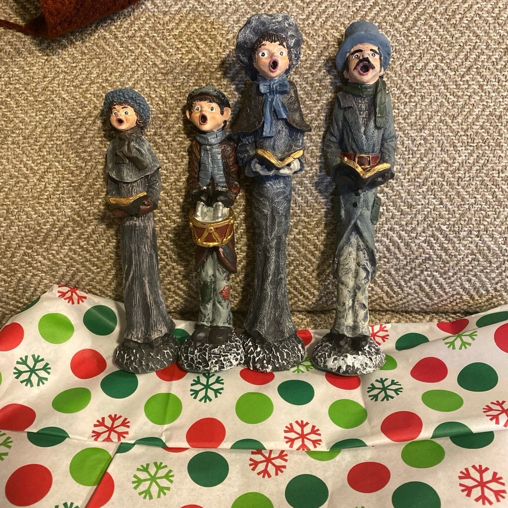 Vintage Christmas Carolers